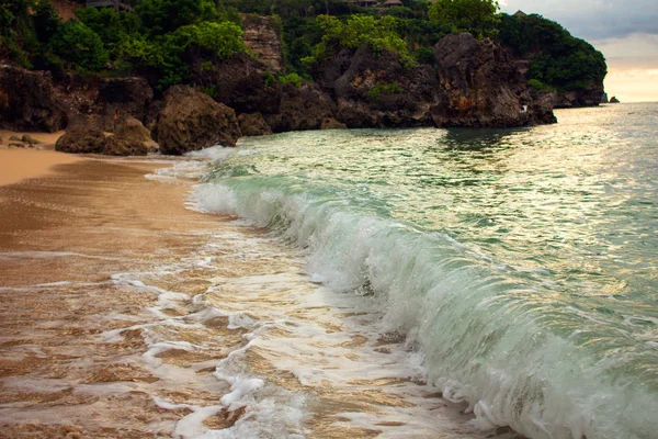 Bali Golven Van Oceaan Zonsondergang — Stockfoto