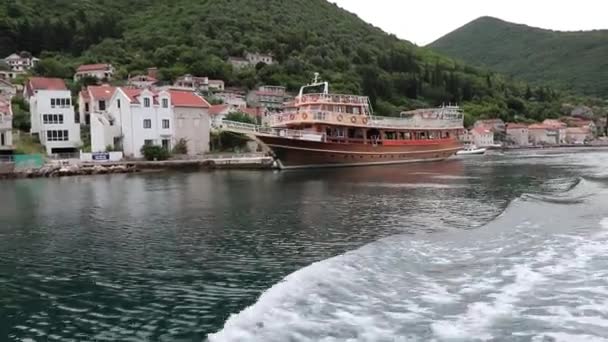Jahrtausende alte Seeschiffwellen — Stockvideo