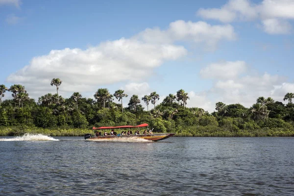 Turyści mają podróż po rzece Rio Preguica, Maranhao — Zdjęcie stockowe