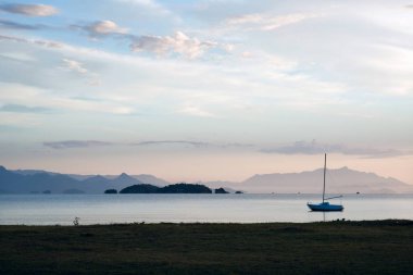 Parat Portekiz sömürge kasaba Bay güzel gün batımı