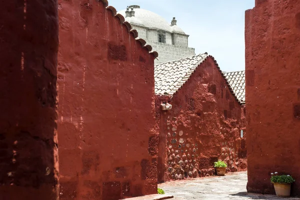 Biara Santa Katarina (bahasa Spanyol: Santa Catalina) di Arequipa, Peru — Stok Foto