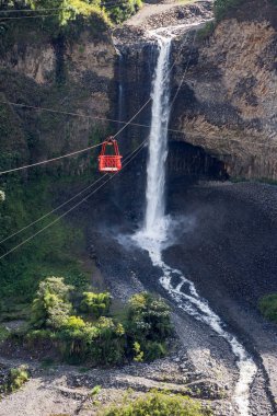 Gelin peçesi (Manto de la novia), şelale, Banos, Ekvador 
