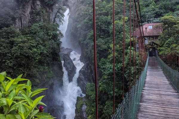 Devil's ketel waterval (Spaans: Pailon del Diablo). Ecuador — Stockfoto