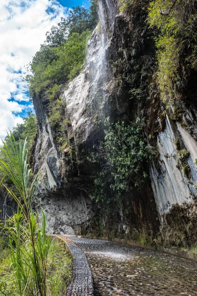 Cascadas Camino (español - ruta Cascadas), Banos - Puyo, Ecuado —  Fotos de Stock