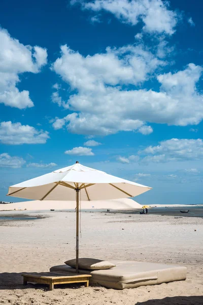 Ünlü tepeleri ve plaj, Jericoacoara, Ceara devlet, Brezilya — Stok fotoğraf