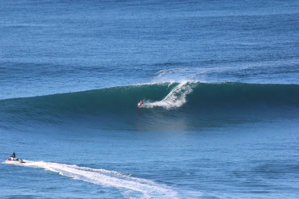 Nazare Portugal Diciembre 2019 Surfistas Las Olas Gigantes Nazar Portugal — Foto de Stock