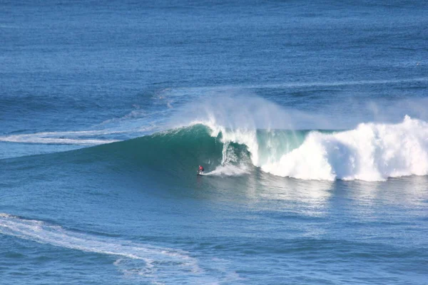 Nazare Portugal December 2019 Surfers Giant Waves Nazar Portugal Can — Stock Photo, Image