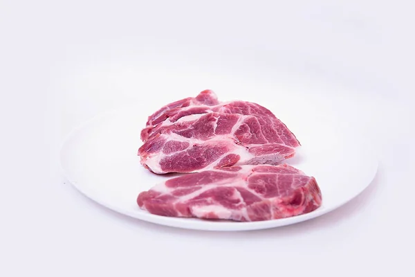 Bife Porco Cru Prato Branco Carne Bovina Sangue Porco Dieta — Fotografia de Stock