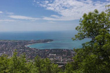 Gelendzhik dağın kez izlendi. Krasnodar bölgesi. Rusya. 22.05.2016
