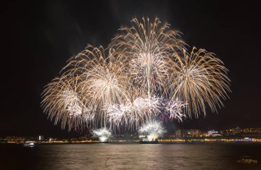 Gelendzhik büyük havai fişek Festivali. Krasnodar bölgesi. Rusya. 09/15/2017