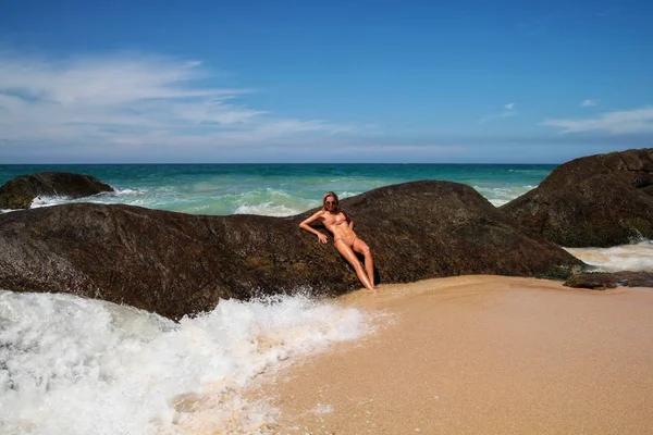 Fille Sur Plage — Photo