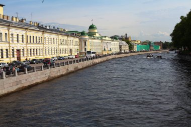 Dolgu, Bahar günü, St. Petersburg, Rusya'nın güzel şehir