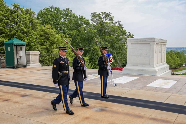 ABD. Washington DC. Mayıs 2019. Arlington Ulusal Mezarlığı. Anma Günü.