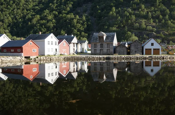 Норвезькі Дерев Яні Будинки Літо — стокове фото