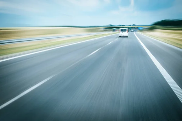 Fahren Auf Der Autobahn — Stockfoto