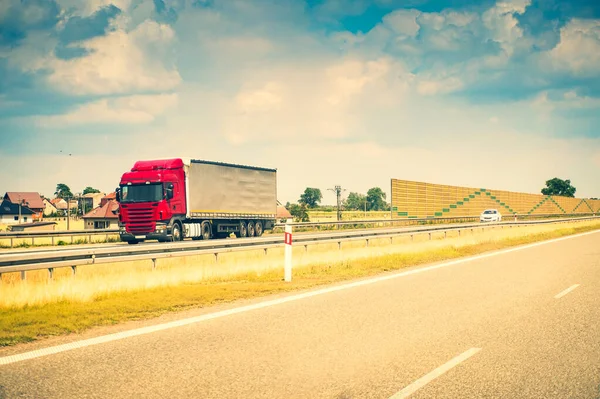 Vrachtwagen Een Snelweg — Stockfoto