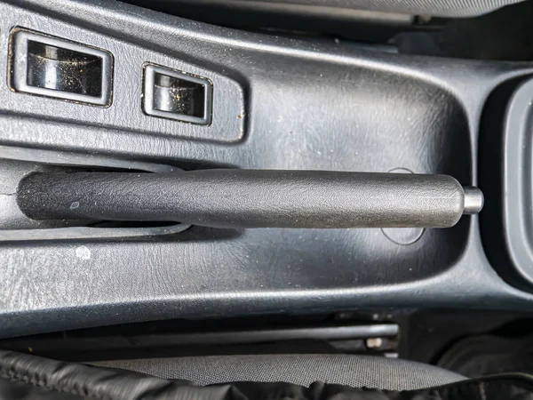 A alavanca de um freio manual do carro . — Fotografia de Stock