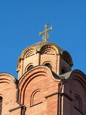 Kiev 'deki bir Ortodoks kilisesinin kubbesinde çapraz.