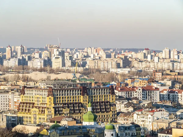 Ciudad horizonte de la ciudad de Kiev desde el vuelo de un pájaro . — Foto de Stock