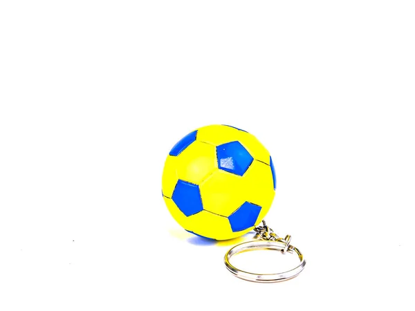 Pallone da calcio su sfondo bianco . — Foto Stock