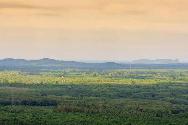 Bela Vista Paisagem Montanha Mar Durante Pôr Sol Sul Tailândia — Fotografia de Stock