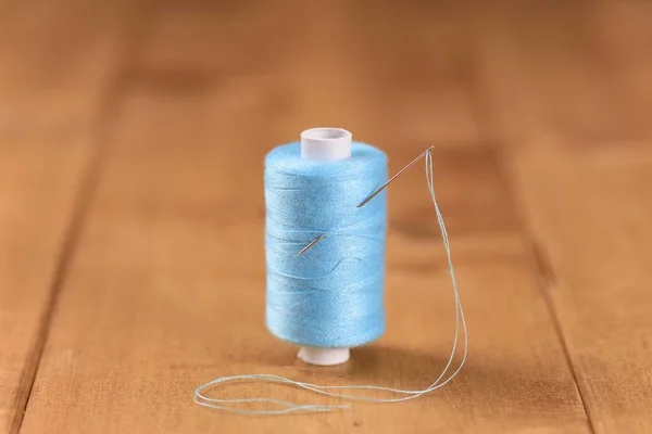 White Blue Cotton Thread Bobbin Needle Close — Stock Photo, Image