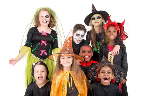 Çocuklar için halloween kostümleri poz — Stok fotoğraf