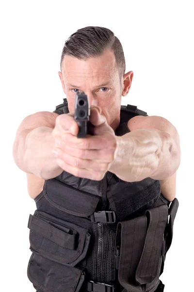 Правоохранитель с пистолетом — стоковое фото