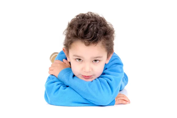 Kleiner Junge in blauer Sportbekleidung — Stockfoto