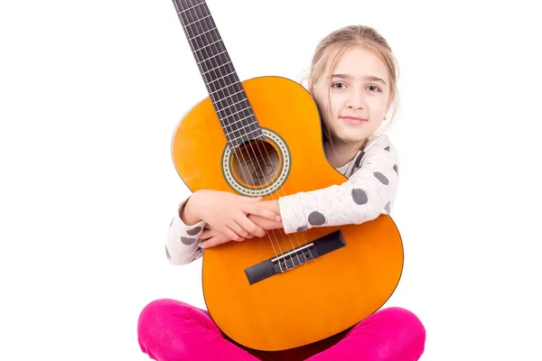 Niña con guitarra — Foto de Stock