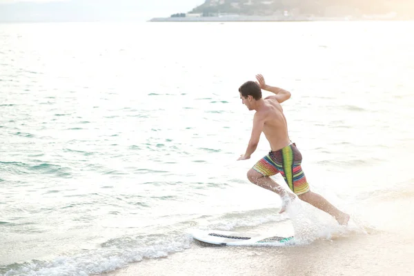 Garçon à la plage — Photo