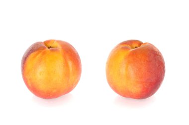 şeftali beyaz arkaplanda izole