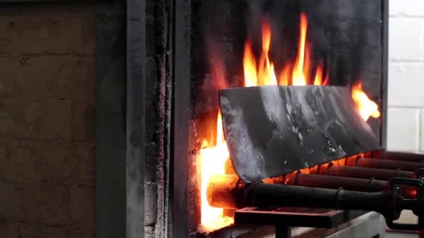 Kute Ogień Pieczenia Pieca Ceramika Porcelanowa — Wideo stockowe