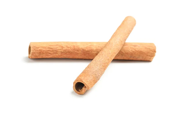 Cinnamon sticks isolated on white background. Sweet spice — Stock Photo, Image