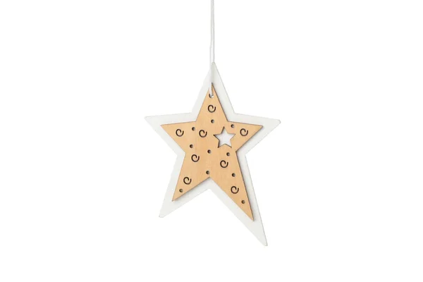 Ξύλινο αστέρι απομονωμένο σε λευκό φόντο. Χριστουγεννιάτικη διακόσμηση δένδρων — Φωτογραφία Αρχείου