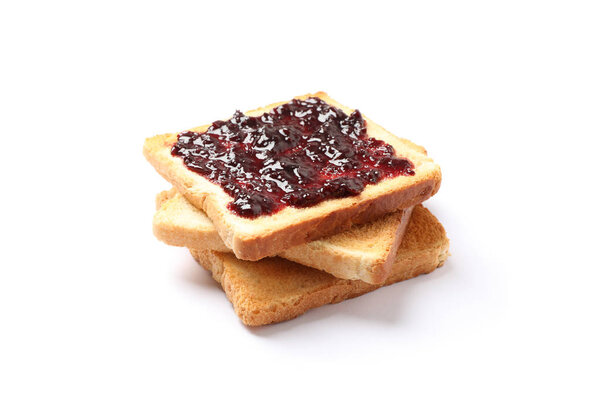 Стопка тостов с джемом изолированы на белом фоне
