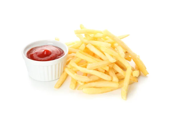 Pila di gustose patatine fritte, salsa rossa isolata su dorso bianco — Foto Stock