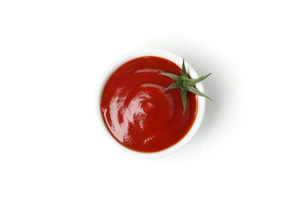 Sabrosa salsa roja en tazón aislado sobre fondo blanco — Foto de Stock