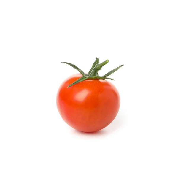 Tomate vermelho saboroso isolado no fundo branco — Fotografia de Stock