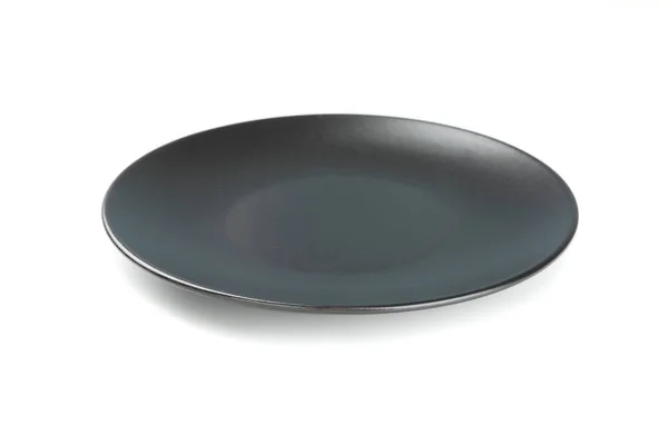 Schwarze saubere Platte isoliert auf weißem Hintergrund. Küche, Bedienung — Stockfoto