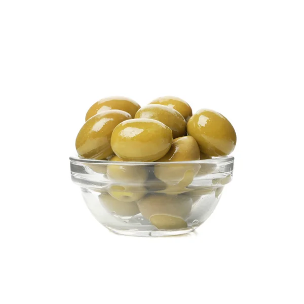 Skleněná miska s olivami izolované na bílém pozadí — Stock fotografie