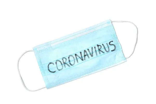 Beskyttelsesmaske med indskrift "Coronavirus" isoleret på hvid - Stock-foto
