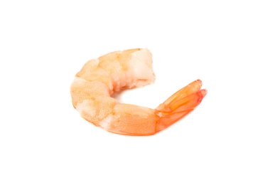 Beyaz arka planda izole edilmiş lezzetli karidesler. Deniz ürünleri.