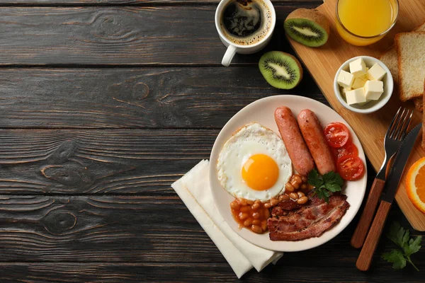 Delicioso Desayuno Almuerzo Con Huevos Fritos Sobre Fondo Madera Vista — Foto de Stock