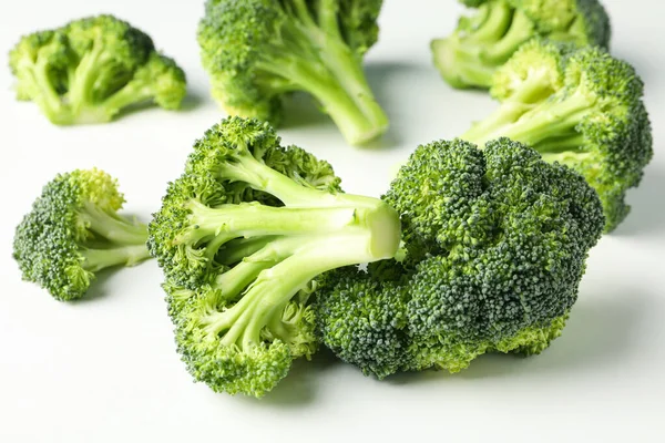 Broccoli White Background Close Fresh Vegetable — Stock Photo, Image