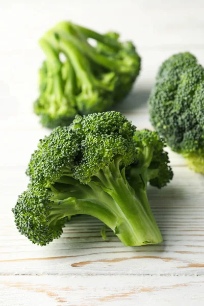 Broccoli Wooden Background Close Healthy Food — Stock Photo, Image