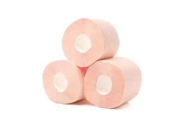 Beyaz arkaplanda izole edilmiş tuvalet kağıdı grubu