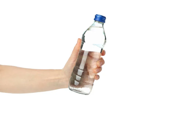 Tangan Wanita Memegang Botol Dengan Air Terisolasi Latar Belakang Putih — Stok Foto