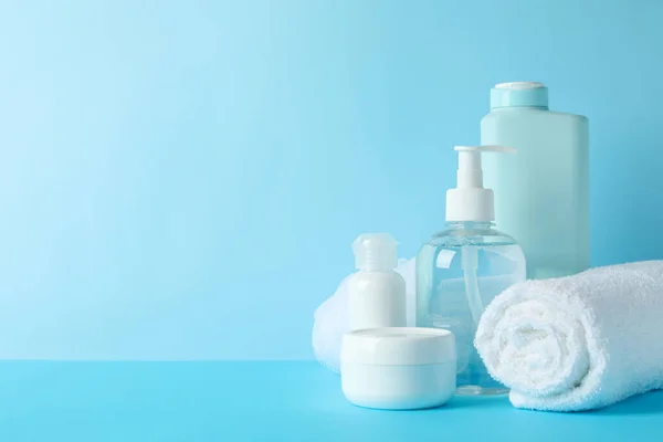 Productos Para Cuidado Del Cuerpo Sobre Fondo Azul Higiene Personal — Foto de Stock