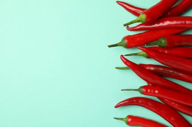 Nane arkaplanda kırmızı biber, üst manzara